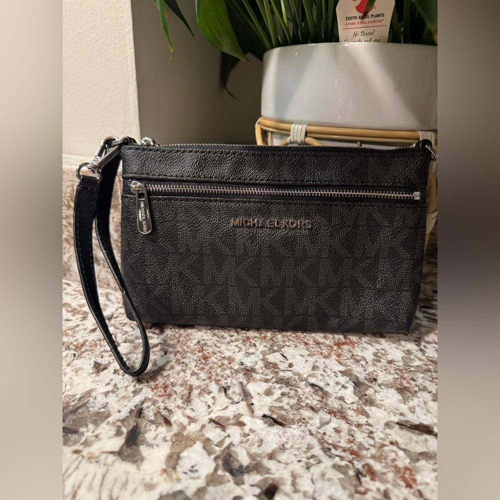 Michael Kors Logo Wristlet